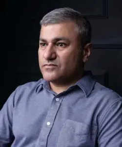 صورة المؤلف عبد الوهاب السيد