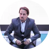 صورة المؤلف أحمد خالد مصطفى