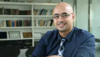 صورة المؤلف شريف عرفة